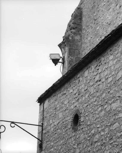 Vestige de la baie du bras sud du transept vu de l'ouest.