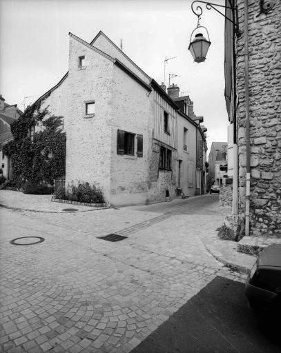 Façade rue de la Sirène du bâtiment sis 12, place Saint-Firmin.