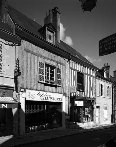 Maisons sises 26 et 28, rue du Martroi.