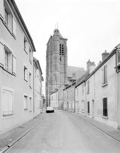 Vue de la tour du clocher prise du sud-ouest.