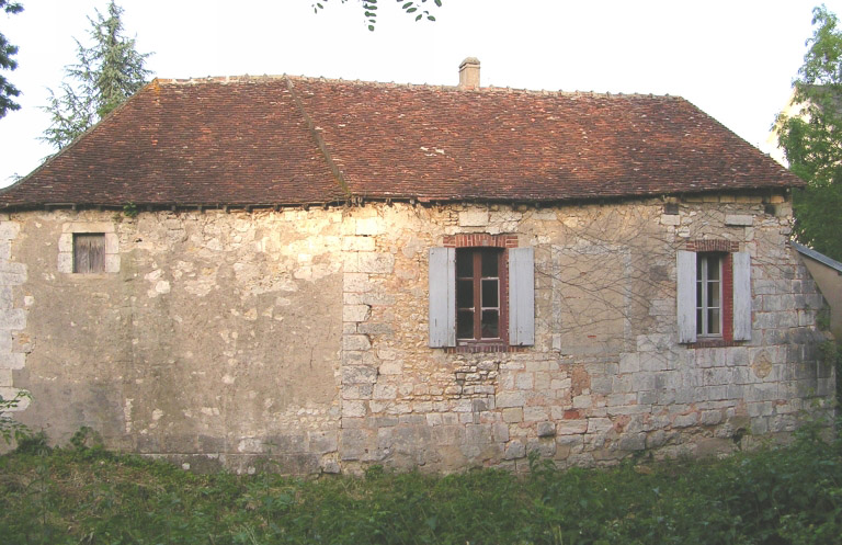 Vue du moulin, façade ouest.
