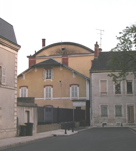 Vue de l'entrée de la distillerie.