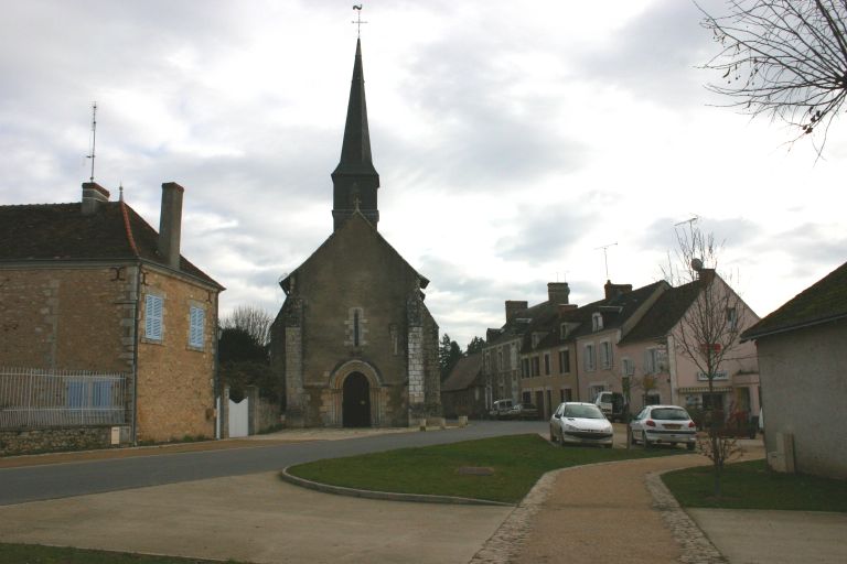 Place et église Saint-Léger.