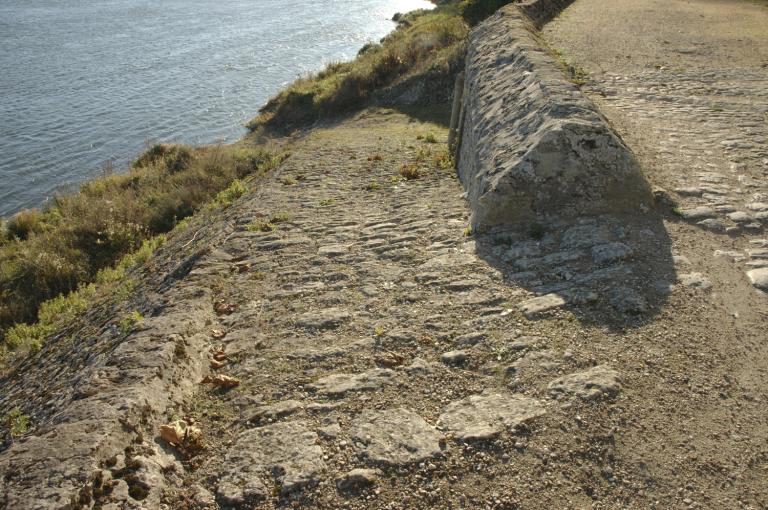 Vue d'ensemble vers l'aval.