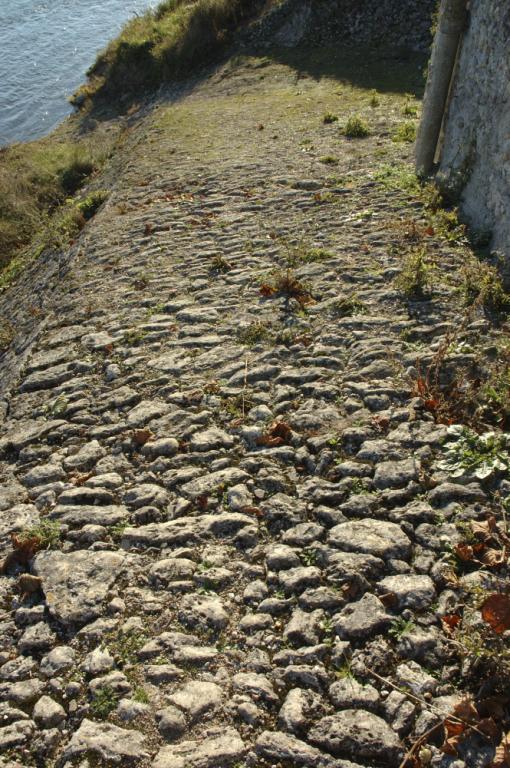 Détail du pavage de la cale.