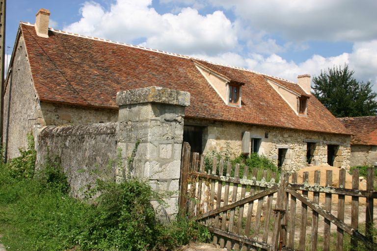 Une des fermes du hameau, vue générale.