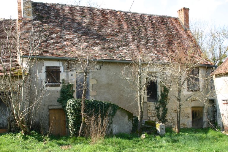 Un des plus anciens bâtiments du hameau, vue générale.
