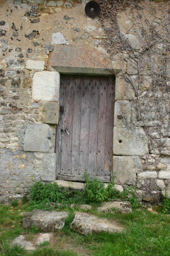 Porte de l'habitation.