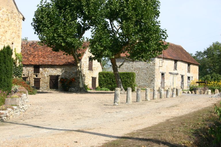 Bâtiments agricoles.