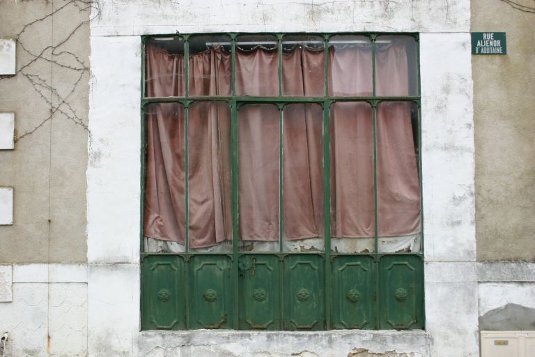 Vitrine de l'ancien commerce.