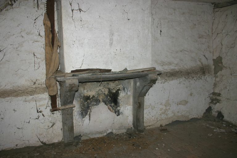 Cheminée dans les combles.