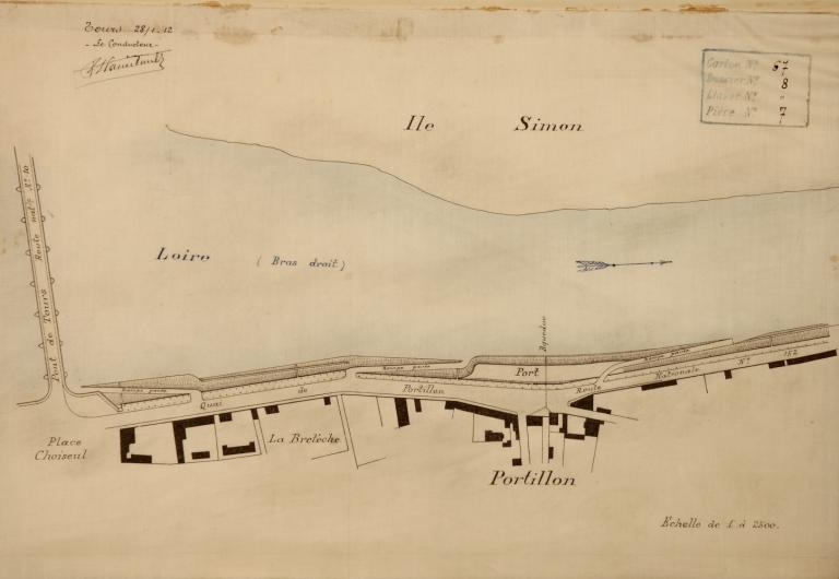La rampe et la cale situées immédiatement en amont de la passerelle Saint-Symphorien. Vue prise vers l'aval.