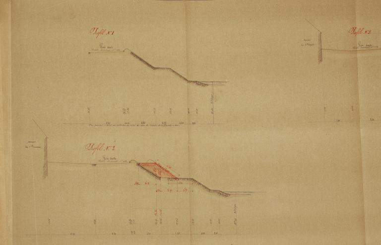Projet d'une rampe descendant de la place de la Mairie sur le quai de la Chapelle, 30 mars 1860, détail. Coupe dressée par le conducteur des Ponts-et-Chaussées. (archives départementales d'Indre-et-Loire, S 5002).
