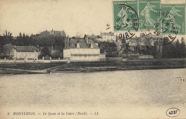 Escalier dans le perré.