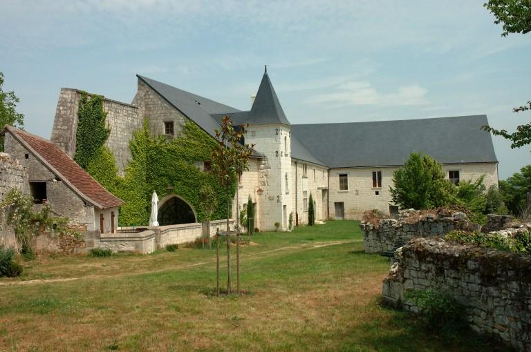 Communs : vue générale au sud-ouest.