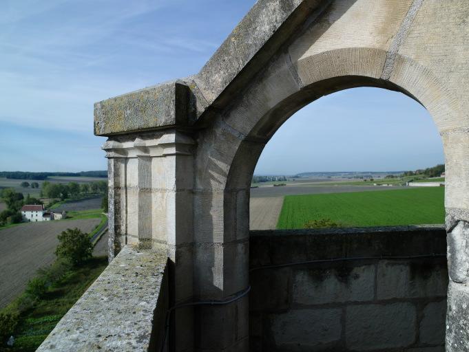 Vue du village vers l'ouest prise depuis le clocher de l'église.