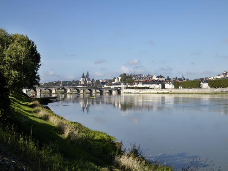 Les aménagements portuaires de la Loire : commune de Blois (Loir-et-Cher)
