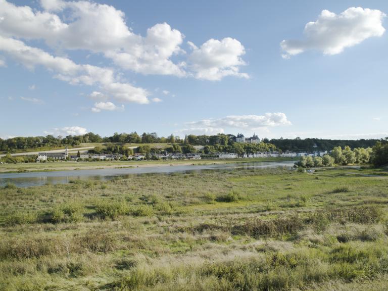 Vue d'ensemble prise depuis la rive droite.