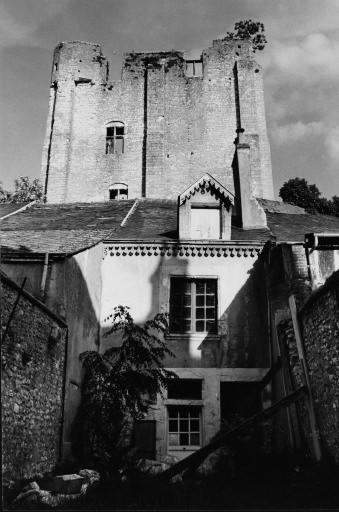 Façade du petit bâtiment arrière avant les restaurations de 1979.