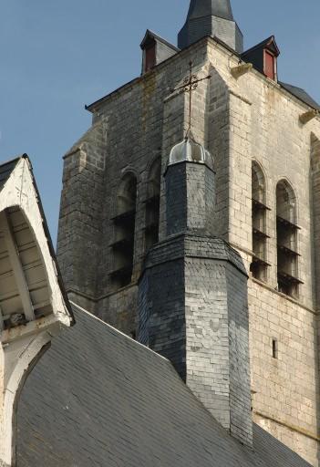 Clocheton au-dessus de l'ancien bâtiment roman à usage de salle des malades et chapelle.