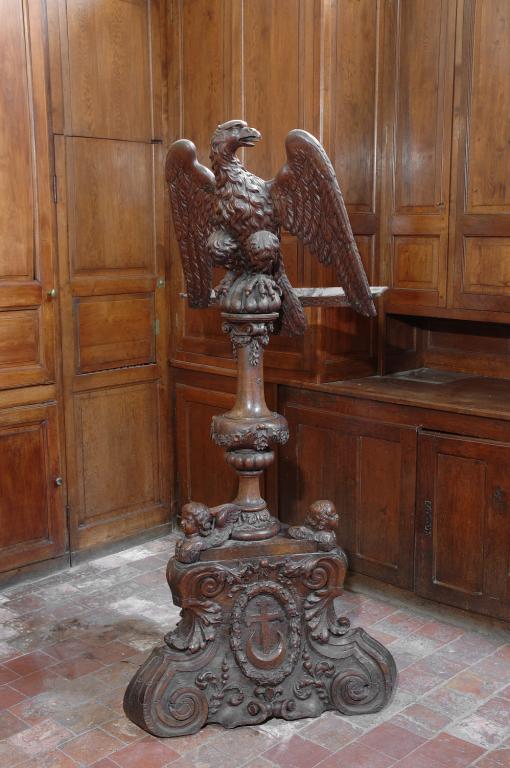 Aigle lutrin