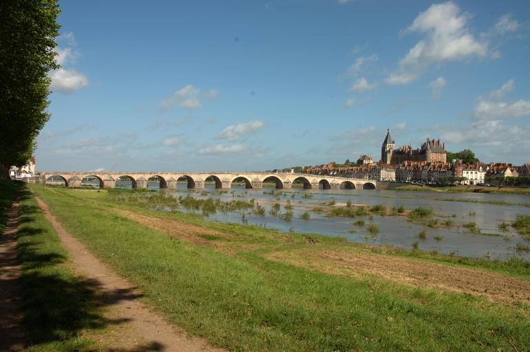 Vue d'ensemble 3. 