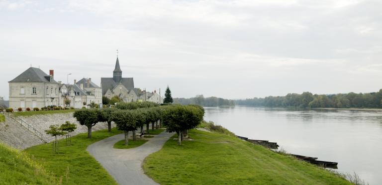 Défense de la ville d'Amboise contre les inondations de la Loire et de l'Amasse. Profil du port en amont du pont, détail, non daté (probablement entre 1856 et 1866). (archives départementales d'Indre-et-Loire, S 4987).