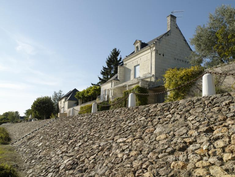 Entrée du canal de jonction, photographie de Marcel Boille, début XXe siècle. (société archéologique de Touraine, 0530.0033).