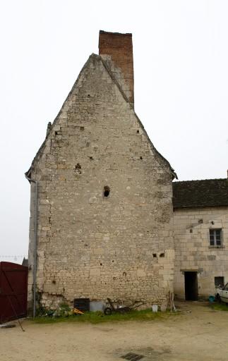 Pignon est et bâtiment perpendiculaire postérieur.