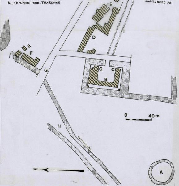 Plan masse d'après l'ancien cadastre de 1838. A : ancienne motte circulaire ; B : logis ; C : pavillons ; D : basse-cour ; E : tuileries-briqueterie ; F : moulin à eau ; G : chemin d'Yvoy-le-Marron à Chaumont-sur-Tharonne ; H : la Tharonne ; I : allée plantée conduisant au bourg de Chaumont.