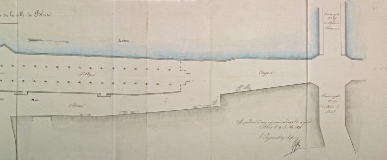 Extrait du plan de la ville de Blois, 9 juillet 1828, par l'ingénieur en chef : quai situé immédiatement en amont du pont. (archives nationales, F 14 6628).