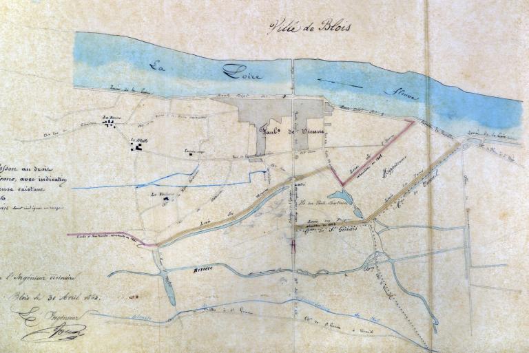 Plan de la partie située entre la plaine du Cosson et la Loire au droit du faubourg de Vienne (rive gauche) avec indication des digues de défense existantes en 1856. Les travaux effectués depuis cette date sont indiqués en rouge, 1864.