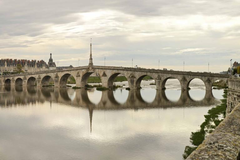 Le pont vu depuis le nord-est.