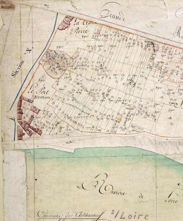Extrait du cadastre napoléonien de 1817 : le port d'amont et la cale. (archives départementales du Loiret, 3 P 082).