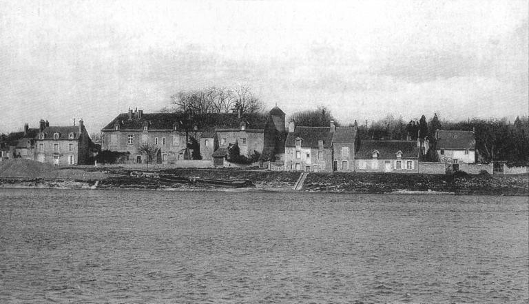 Le port de Meung vers 1925. Carte postale ancienne.