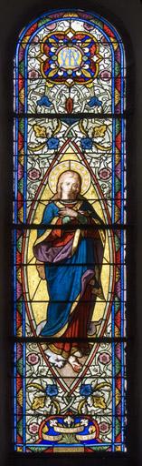 Vue d'ensemble. Verrière située dans le transept nord et réalisée par le peintre verrier Gaspard Gsell (1814-1904).