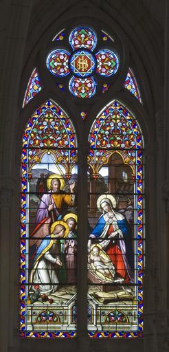 Vue d'ensemble. Verrière située dans le choeur et réalisée par le peintre verrier Gaspard Gsell (1814-1904).
