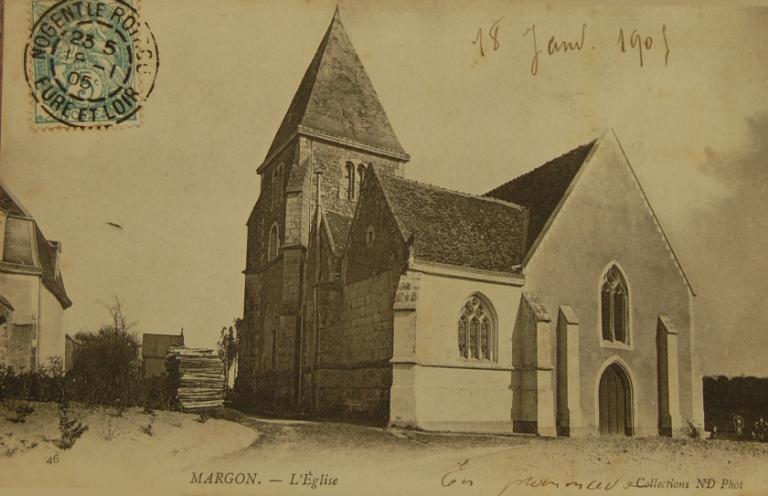 Vue générale depuis le nord-ouest (carte postale ancienne, début du 20e siècle). (Archives départementales d'Eure-et-Loir).