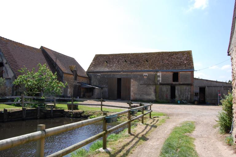 Grange et grange-étable, vue depuis le nord.