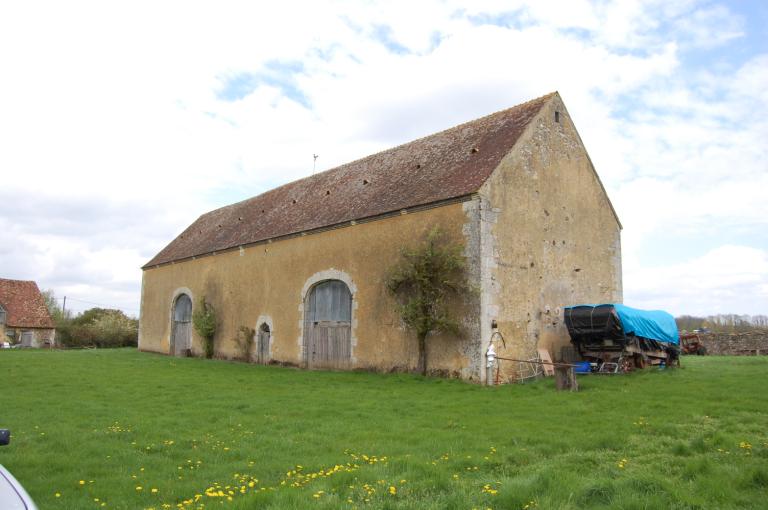 Grange-écurie datée 1874, vue générale depuis le sud-ouest.