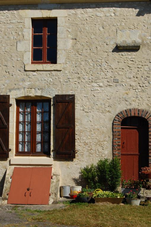 Partie ouest, élévation sud-est, détail des ouvertures.