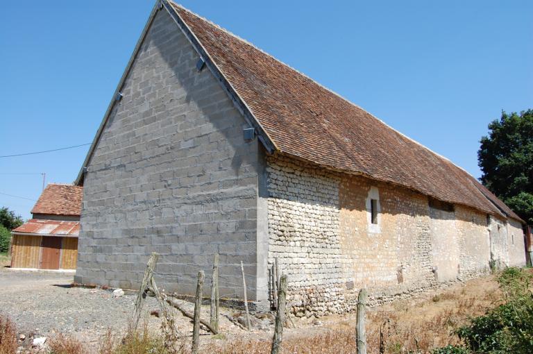 Bâtiment sud, vue de trois-quart depuis le sud-ouest.