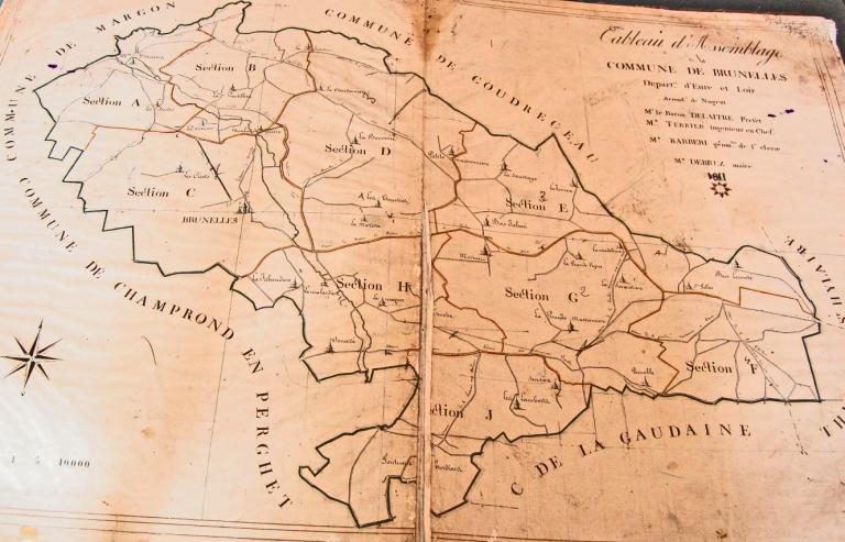 Tableau d'assemblage du cadastre de 1811. (Archives départementales d'Eure-et-Loir, 3 P 3855 - 3865).