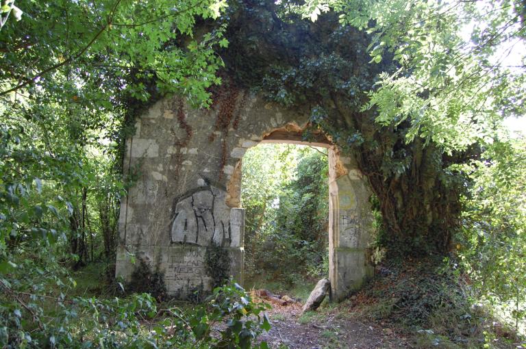 Vestiges de l'élévation ouest.