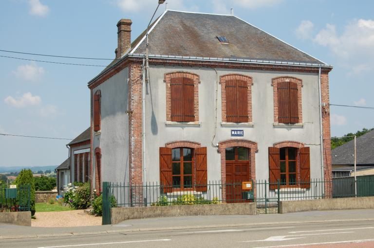 Mairie-école. ; Vue générale depuis le sud-ouest.