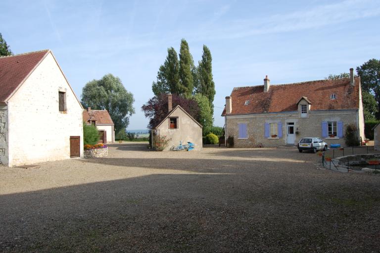 Vue d'ensemble de la ferme, depuis le sud-ouest. ; La Gestière, ferme.