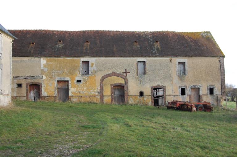 Grange, étable, écurie, élévations sur cour.