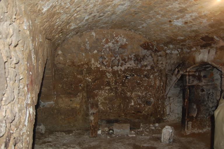 Intérieur, voûte de la cave.