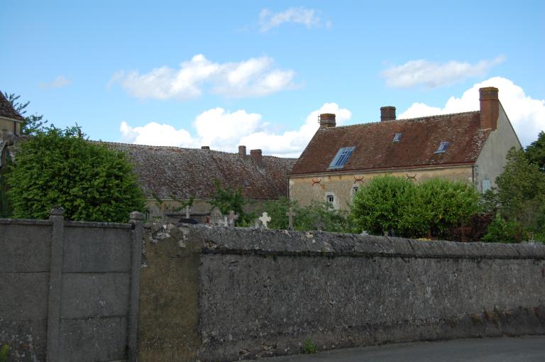 Vue de situation du presbytère depuis le sud-ouest (état en 2008).