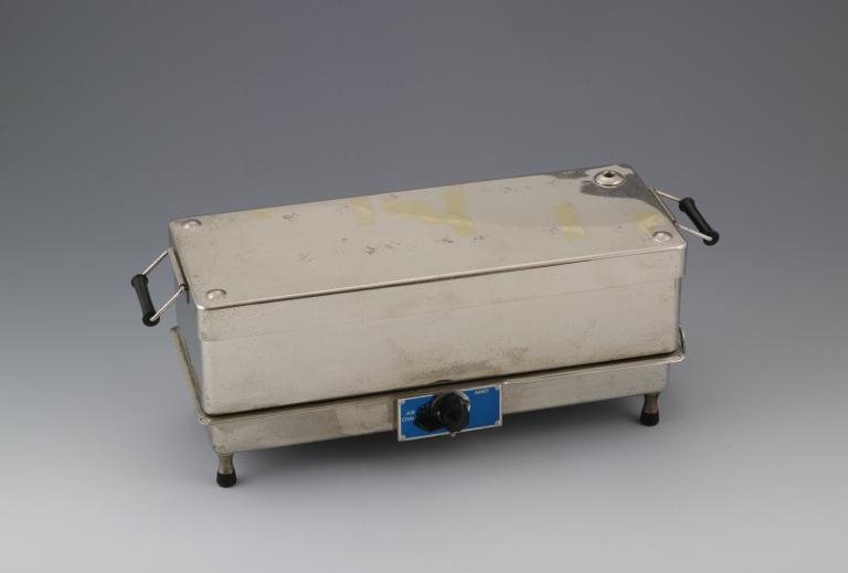 Instruments médicaux : 2 stérilisateurs Poupinel